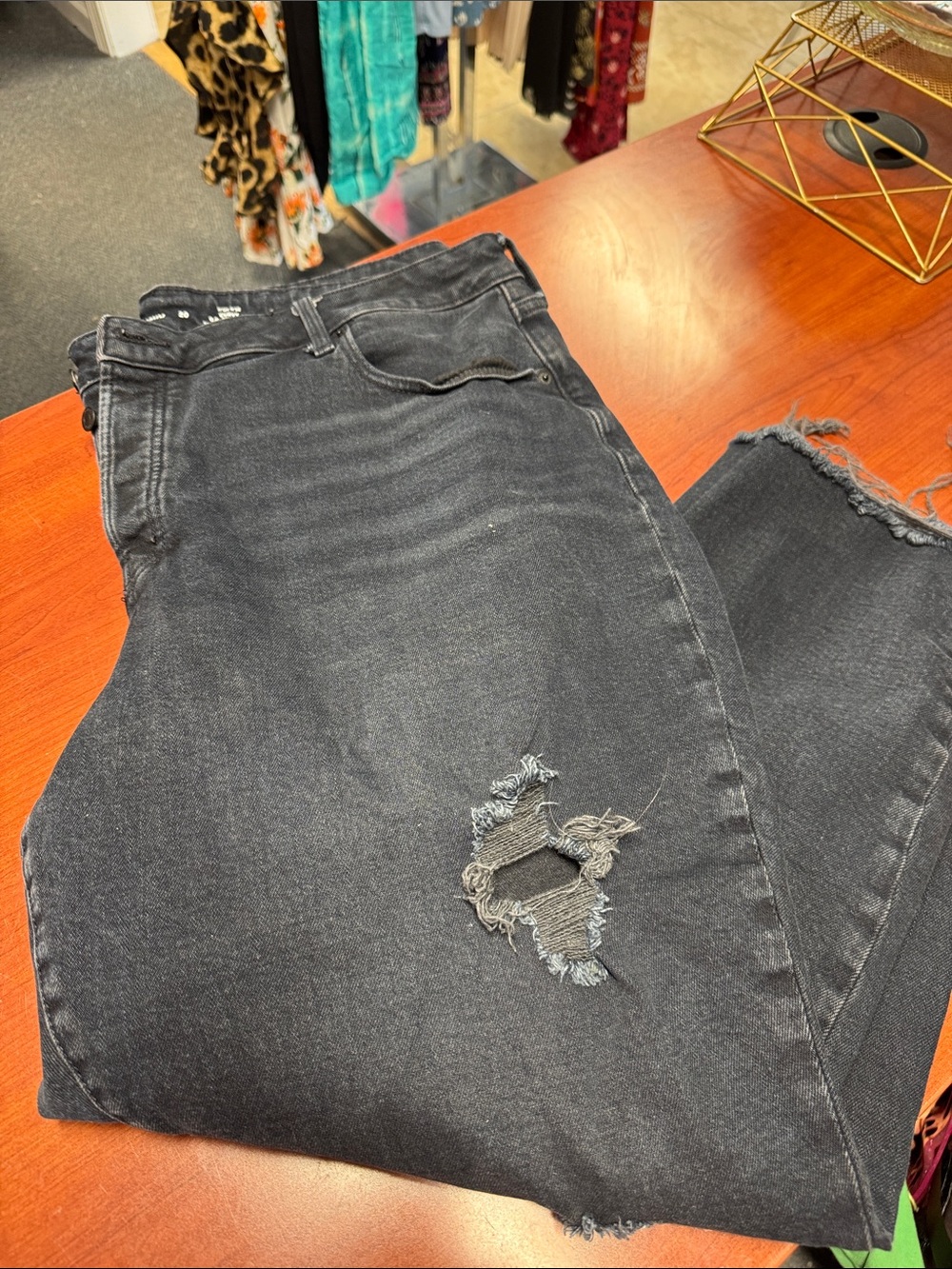 Old navy curvy OG straight distressed jeans size 20 // 062015